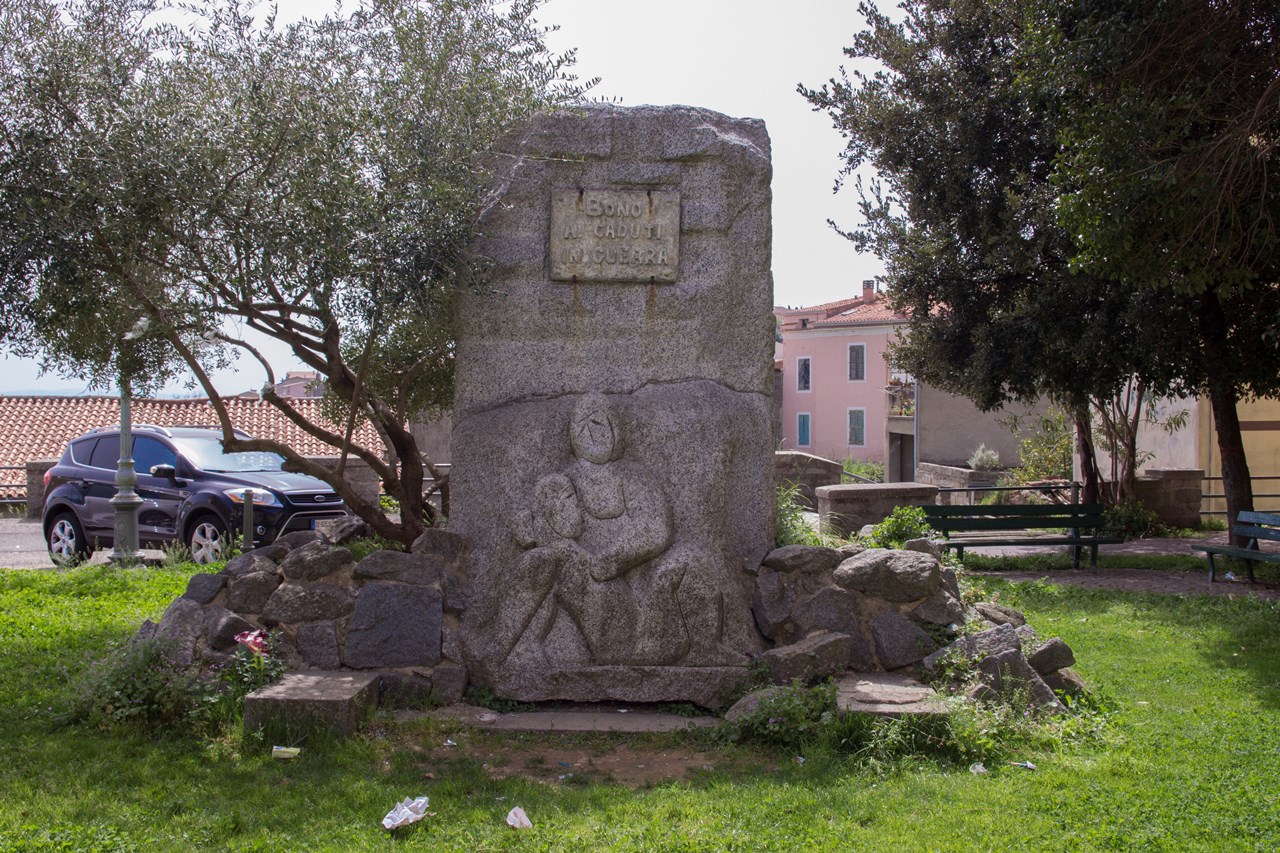 monumento ai caduti - a cippo - bottega sarda (XX)