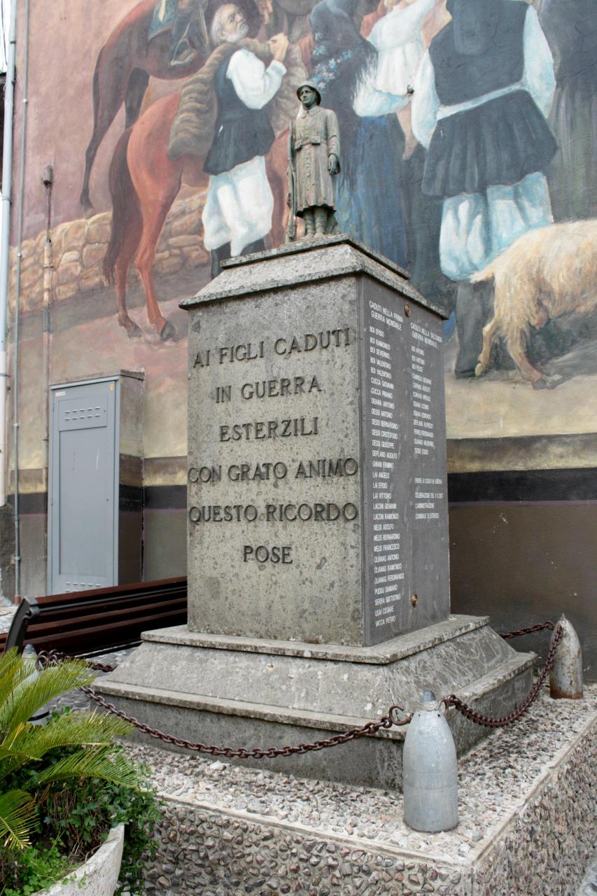 figura di soldato (monumento ai caduti - a cippo) - bottega italiana (XX)