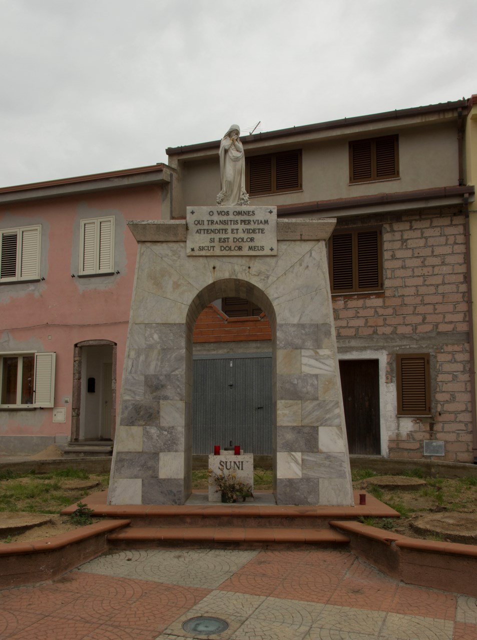 monumento ai caduti - bottega italiana (XX)