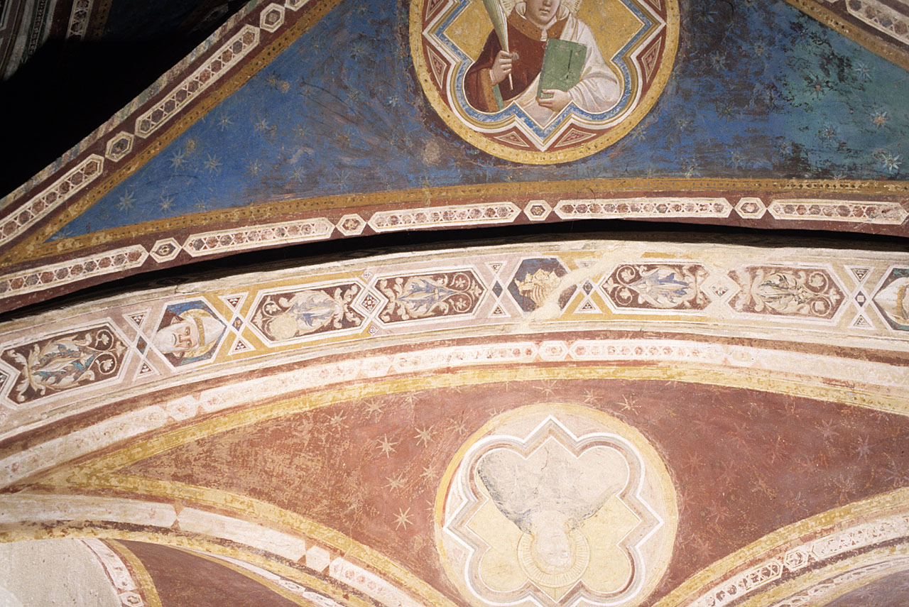 Santi vescovi, corona del martirio, motivi decorativi vegetali e geometrici (dipinto murale) di Gaddi Taddeo (secondo quarto sec. XIV)
