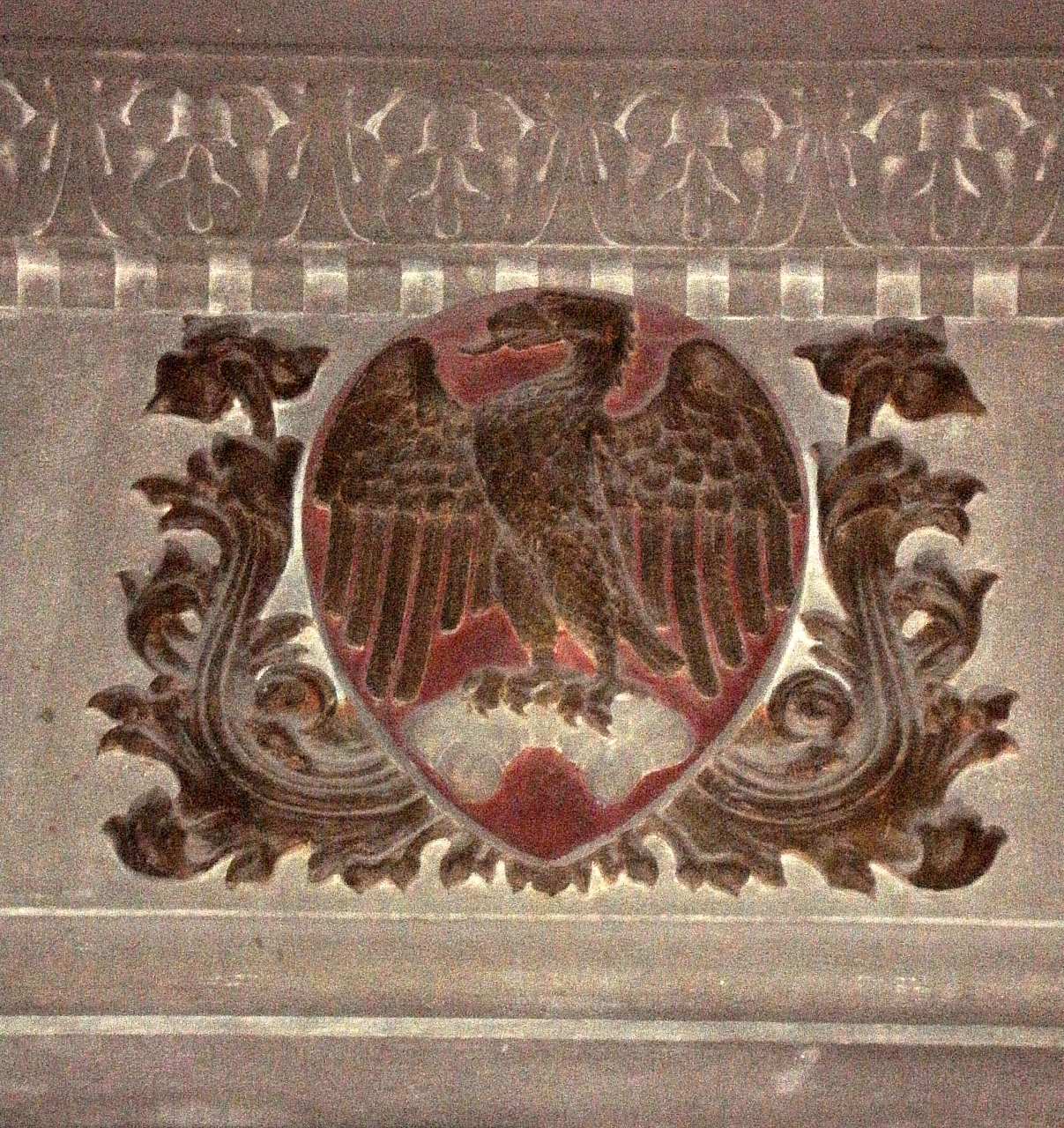 stemma dell'Arte di Calimala (rilievo, serie) - bottega fiorentina (sec. XX)