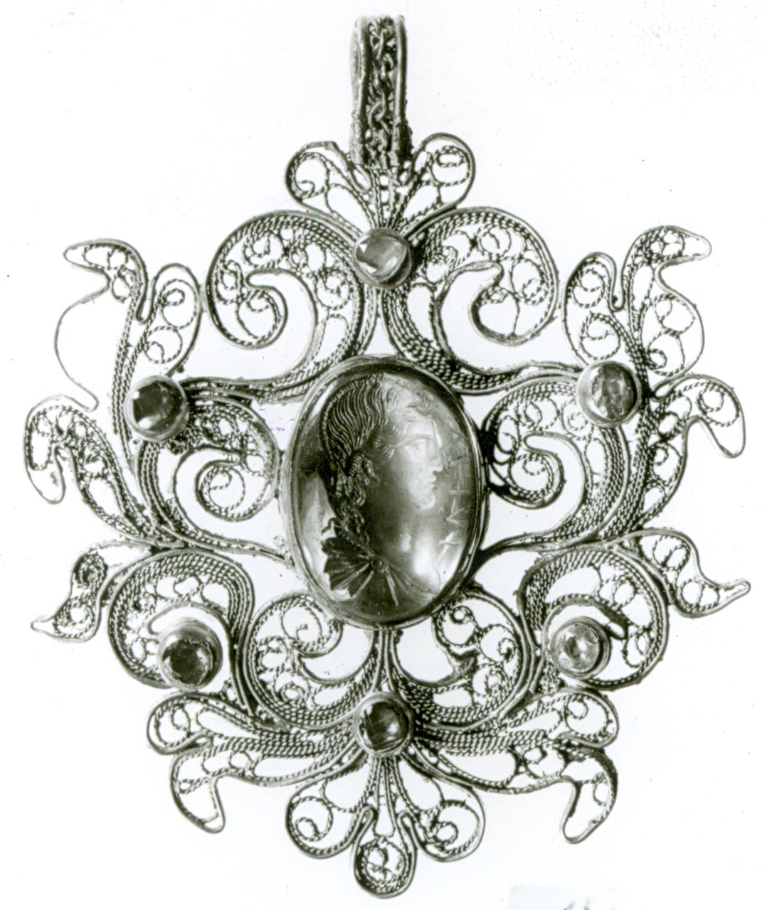 testa di Julia (gemma) - bottega italiana (sec. XVIII)