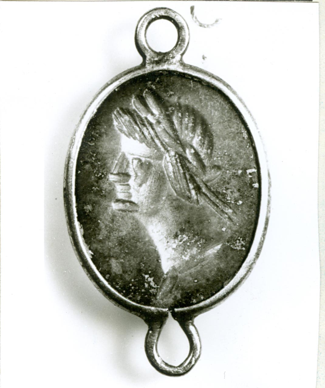 testa d'uomo di profilo (gemma) - bottega italiana (sec. XVIII)