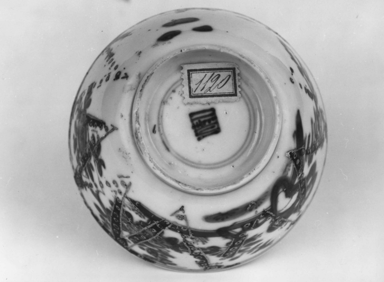 tazzina, serie - manifattura cinese (fine/ inizio secc. XVII/ XVIII)