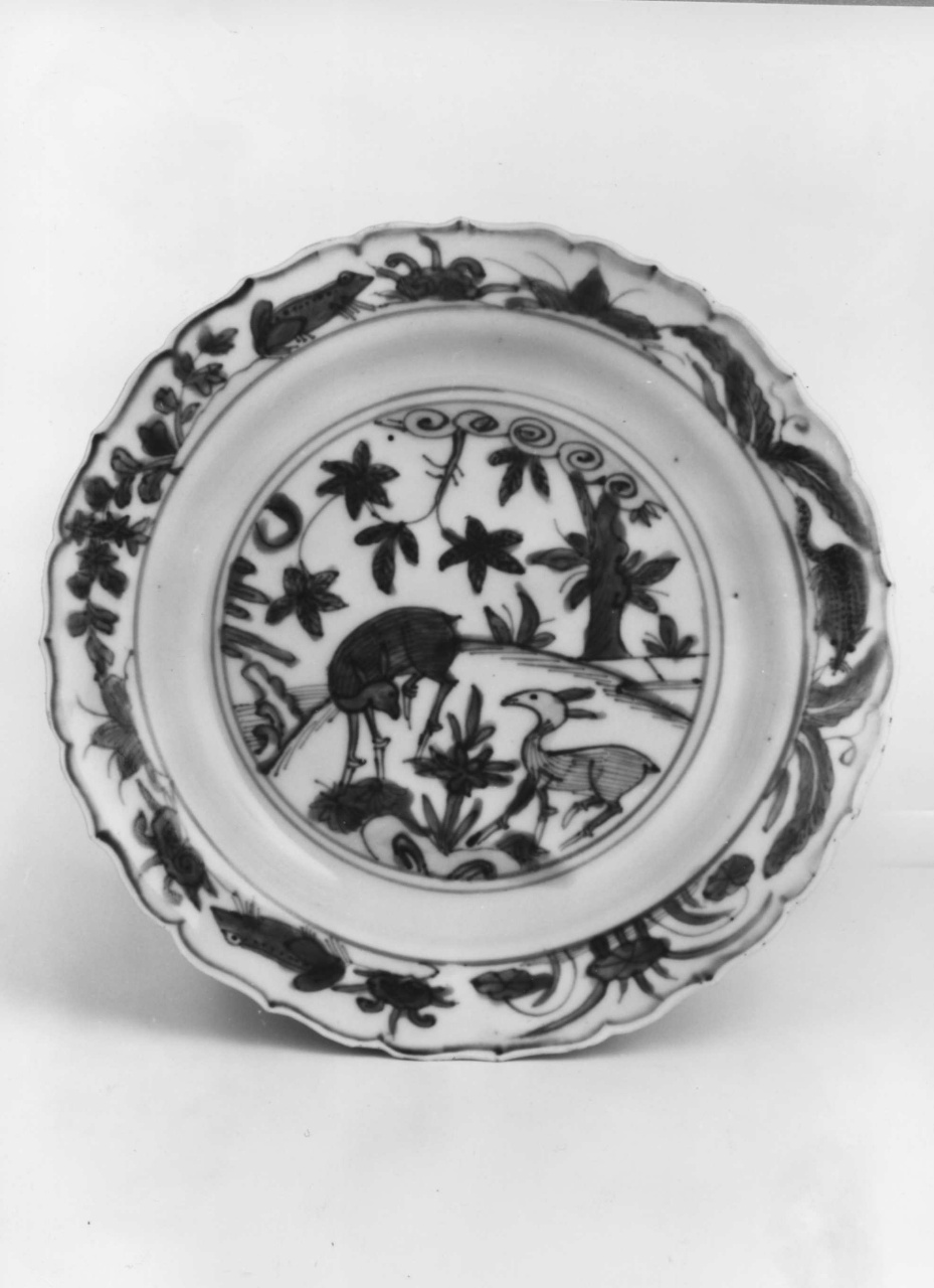 piatto - manifattura cinese (fine sec. XVI)
