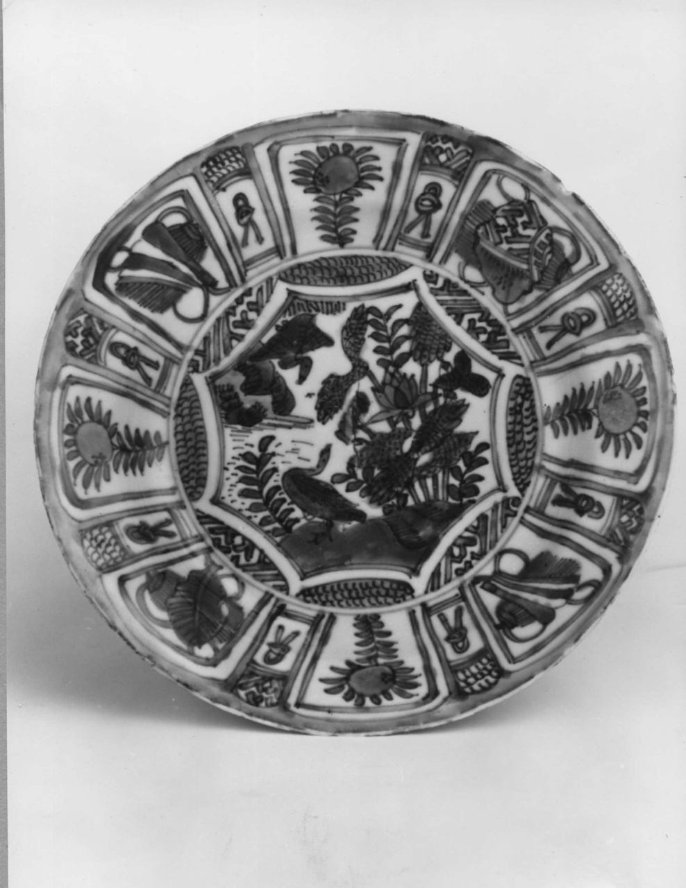 piatto - manifattura cinese (primo quarto sec. XVII)