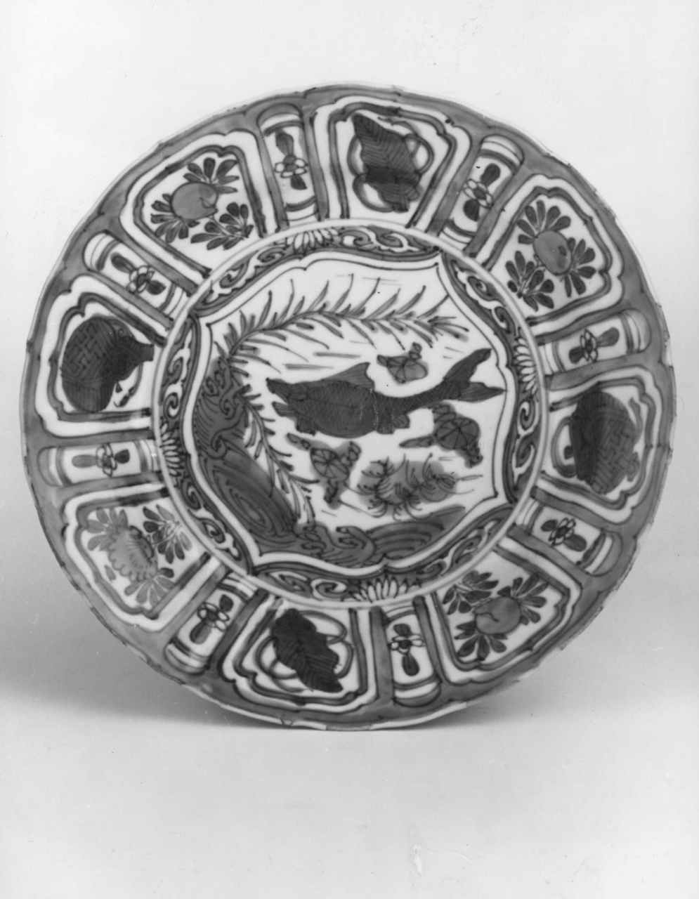 piatto - manifattura cinese (secondo quarto sec. XVII)