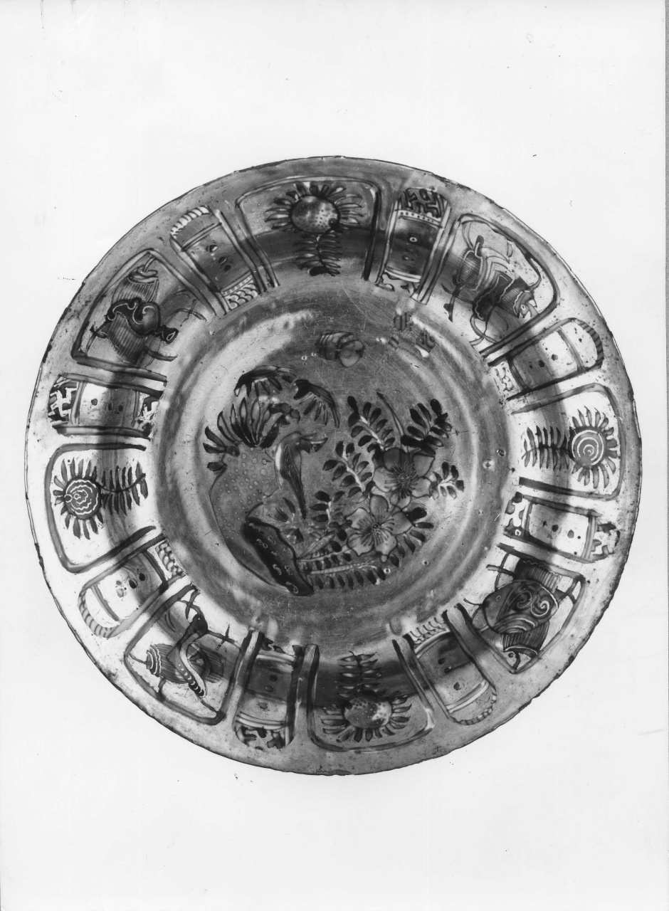 piatto - manifattura cinese (secondo quarto sec. XVII)