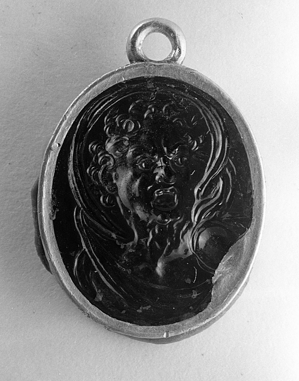 Anima dannata, busto maschile (decorazione a intaglio) di Bernardi Giovanni Desiderio (secondo quarto sec. XVI)