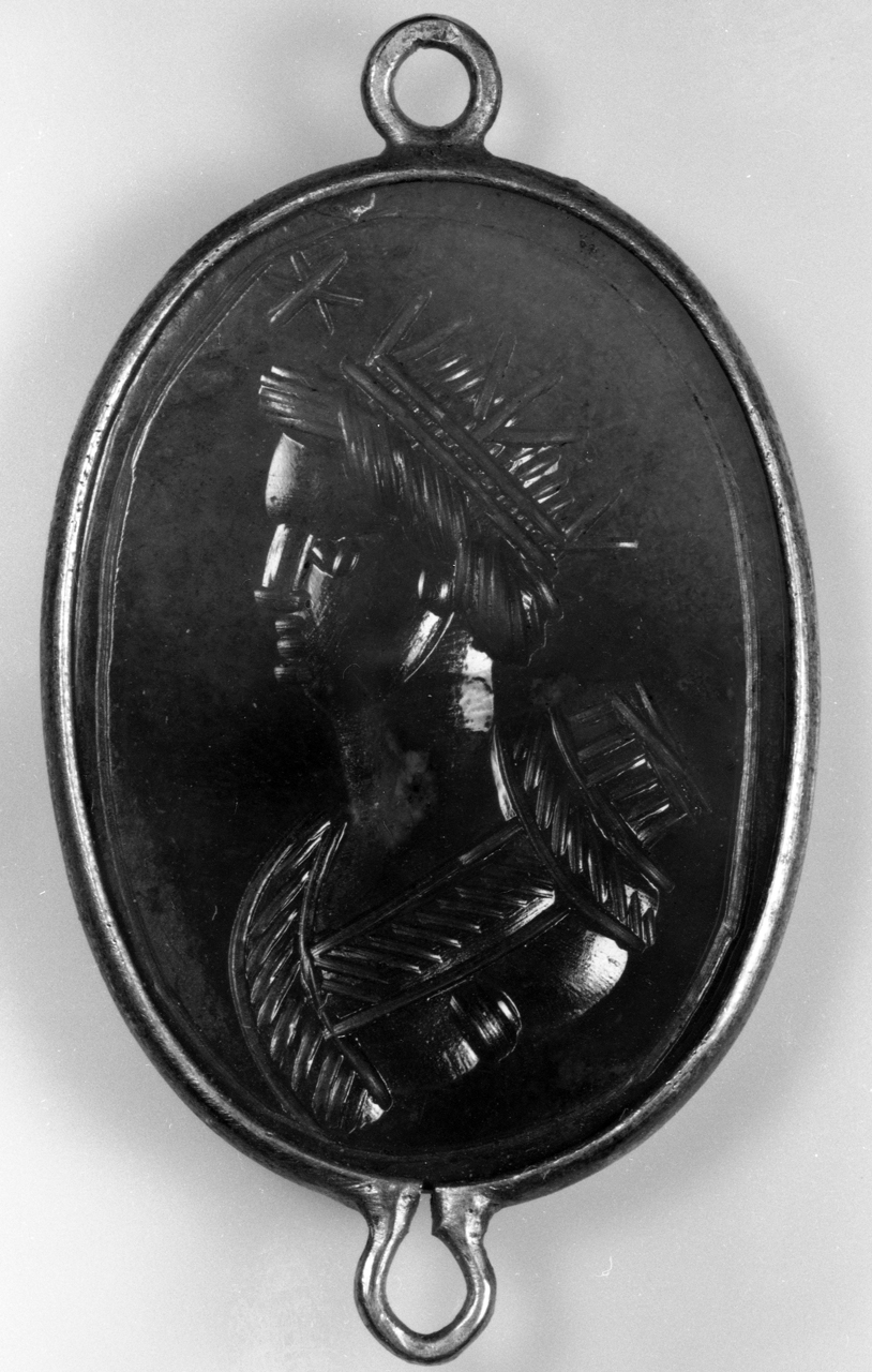 busto maschile (decorazione a intaglio) - bottega italiana (?) (terzo quarto sec. XVII)