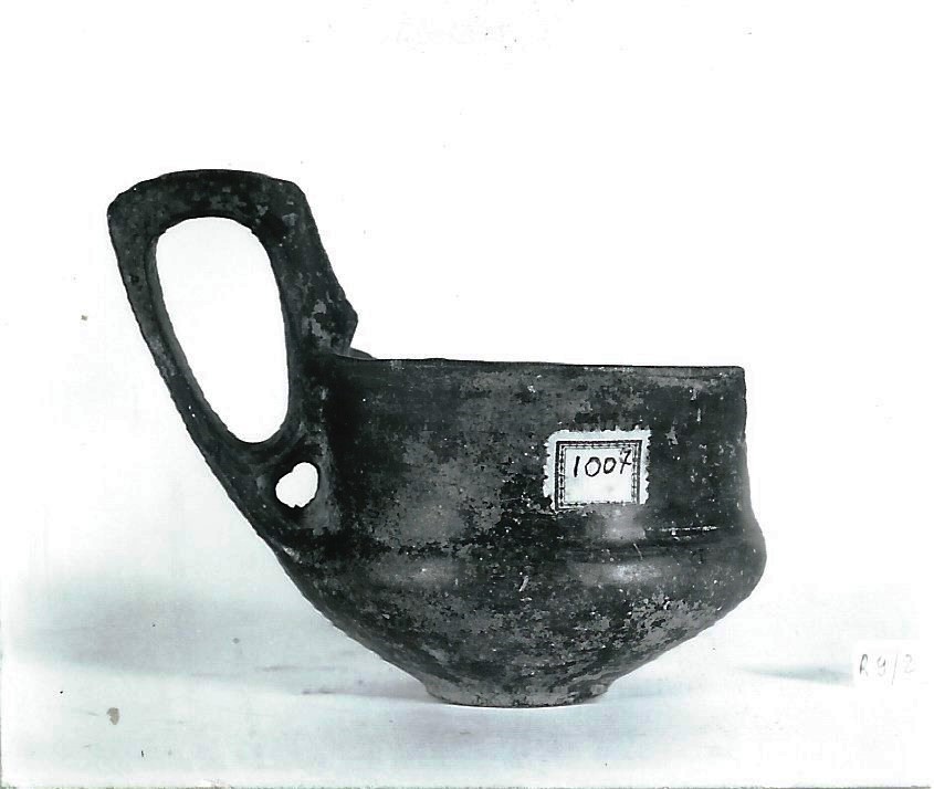 kyathos - produzione etrusca (VIII-VII a.C)