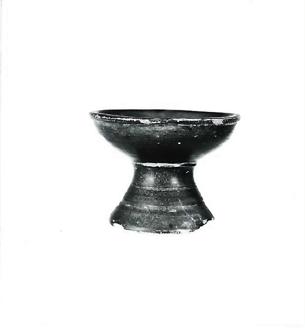 coppa/ su alto piede, Lamboglia A4 (IV-III a.C)