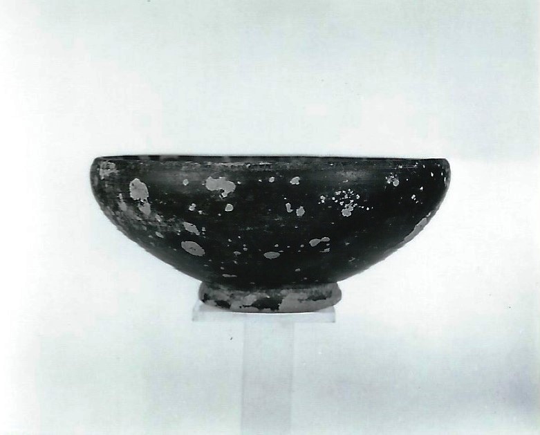 coppa, Lamboglia A 27 - produzione aretina Morel tipo D (prima metà III a.C)