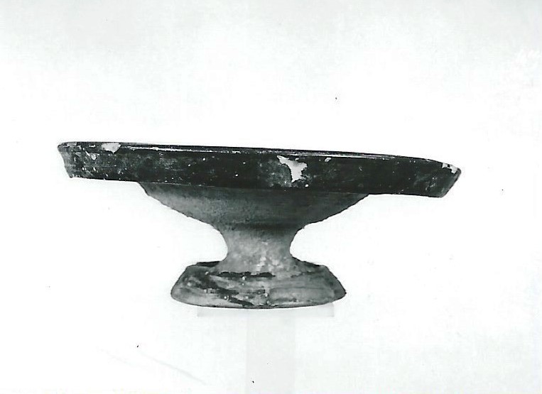 patera/ su alto piede, Morel 81 - produzione aretina Morel tipo D (seconda metà III a.C)