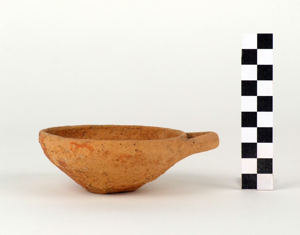 Coppetta monoansata - produzione messapica (secc. VI/ V a.C)