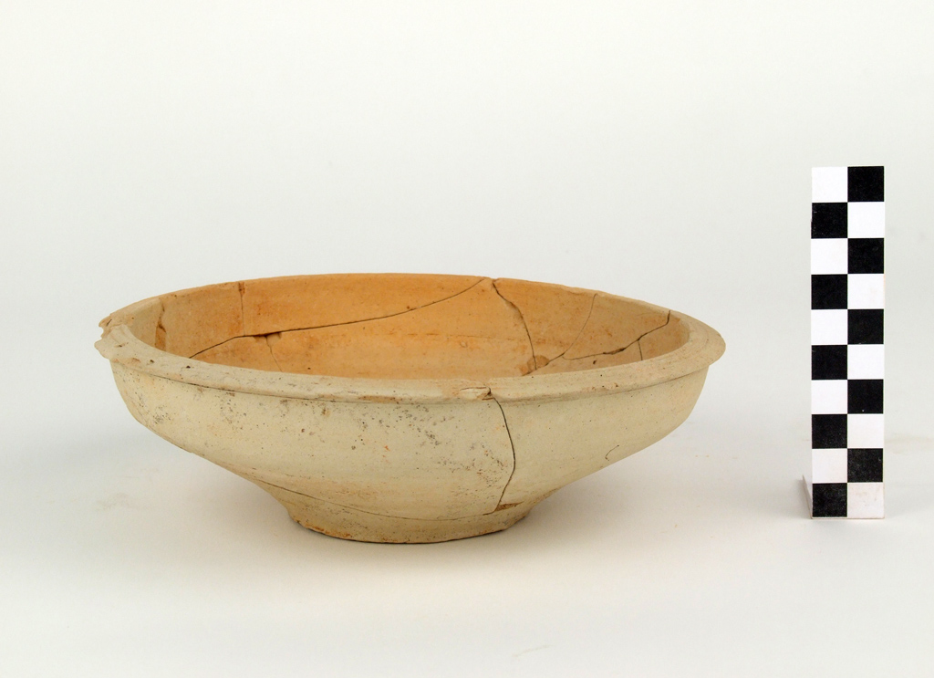 coppa - produzione messapica (fine/ fine secc. V/ IV a.C)