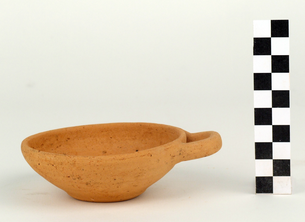 Coppetta monoansata - produzione apula (secc. V/ IV a.C)