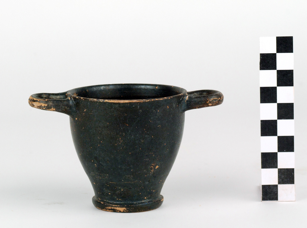 skyphos, Morel, tipo 4373b 1 - produzione apula (metà/ inizio secc. IV/ III a.C)