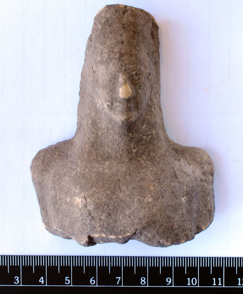 Figura femminile in trono (statuetta votiva di divinità) - ambito magno-greco (Sec. VI a.C)