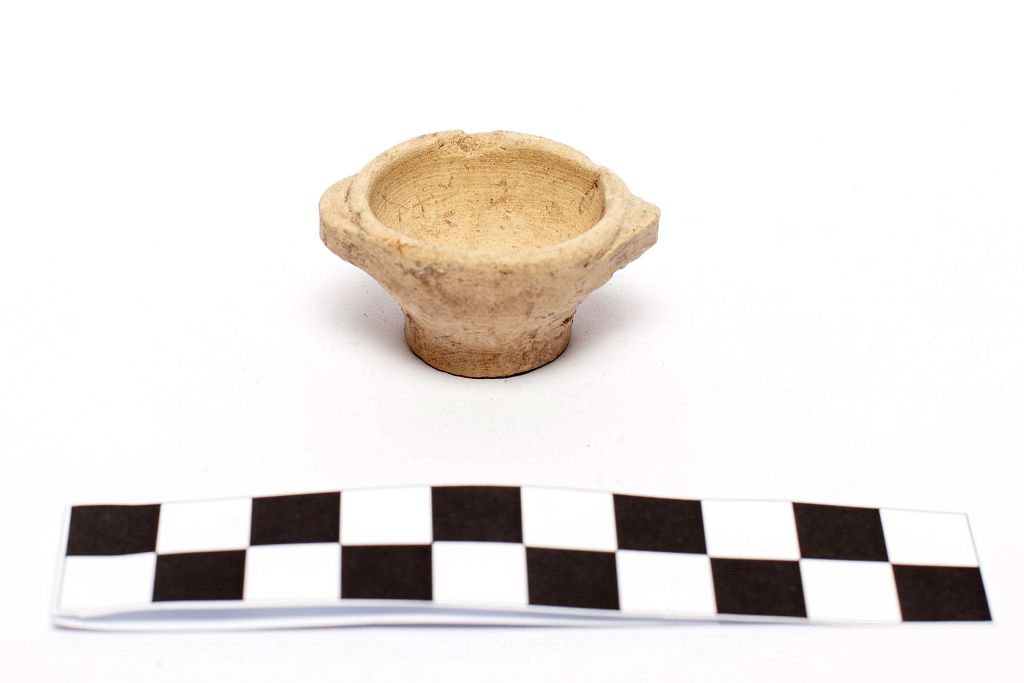 coppetta biansata miniaturistica - ambito magno-greco (secc. V/ IV a.C)