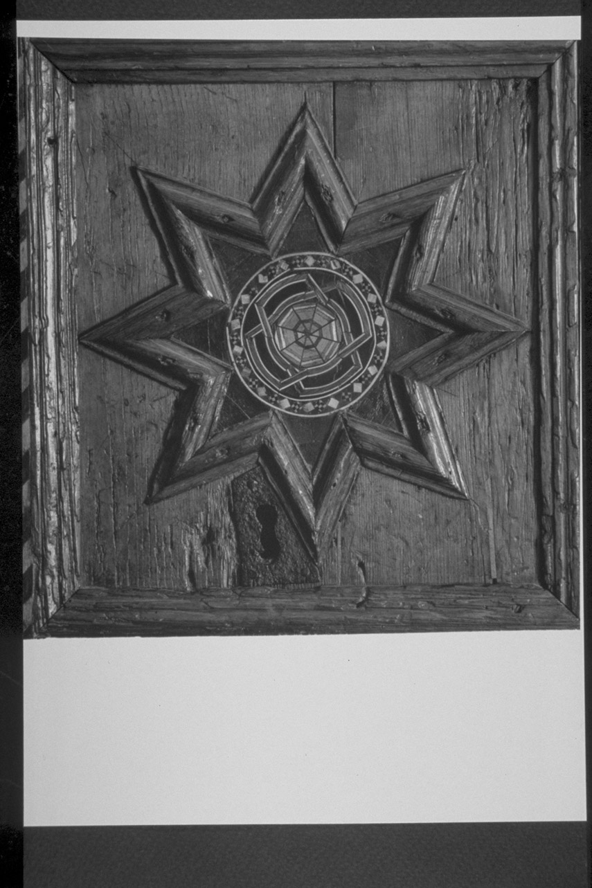 motivi decorativi geometrici a stella (decorazione a intarsio, elemento d'insieme) - bottega Italia centrale (seconda metà sec. XV)