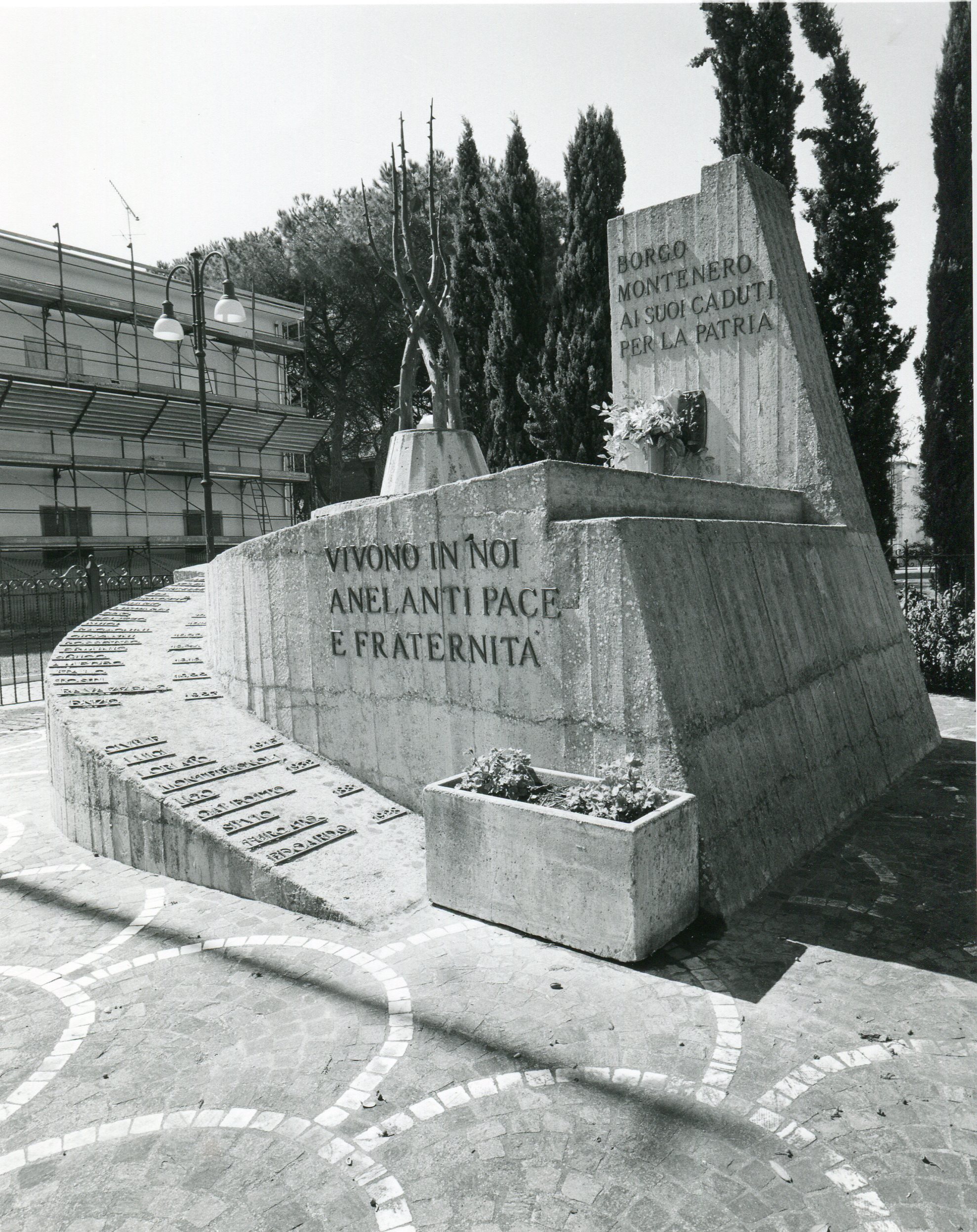 monumento ai caduti - ambito laziale (sec. XX)