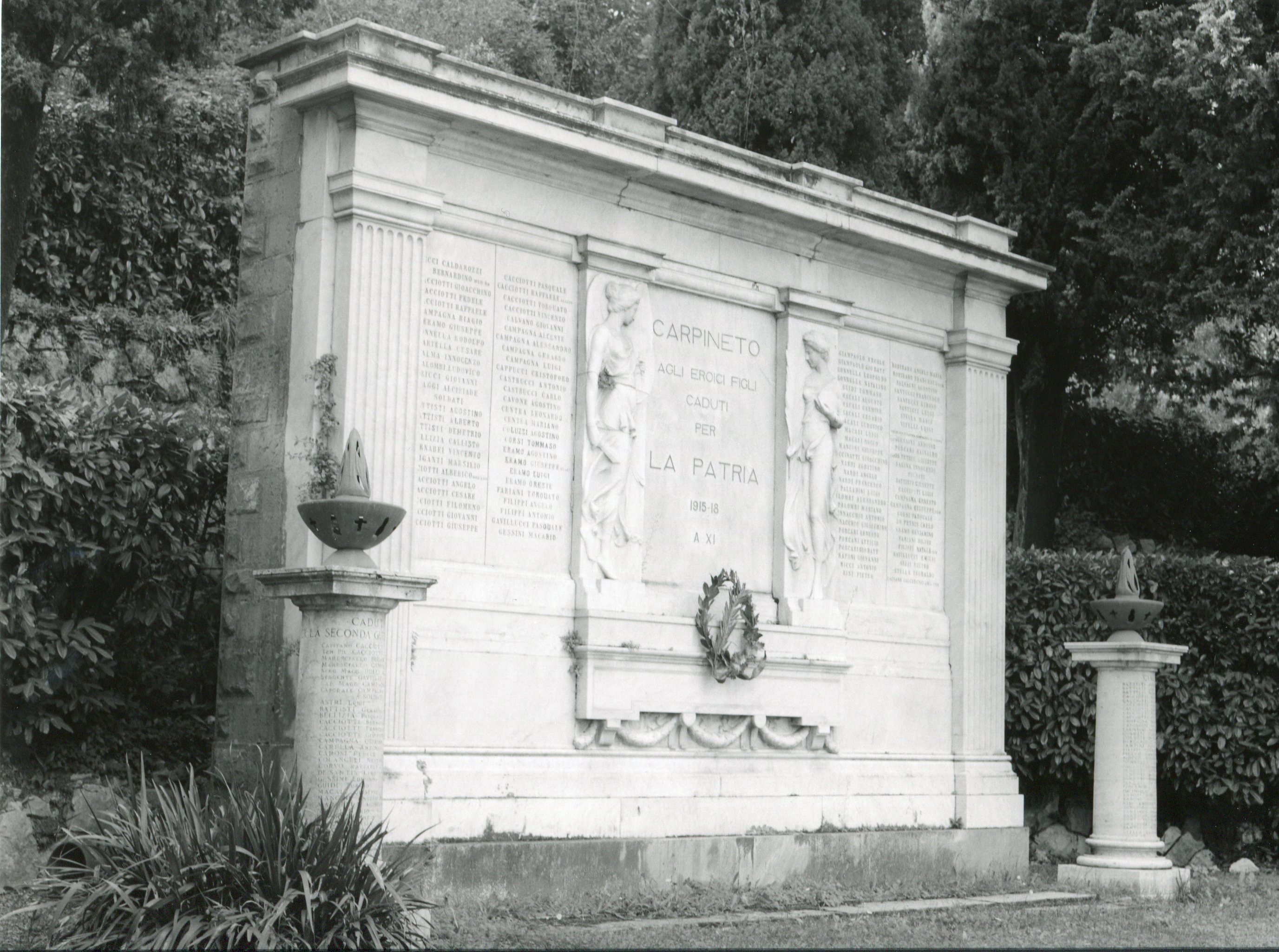 allegoria della Vittoria (monumento ai caduti) - ambito romano (sec. XX)