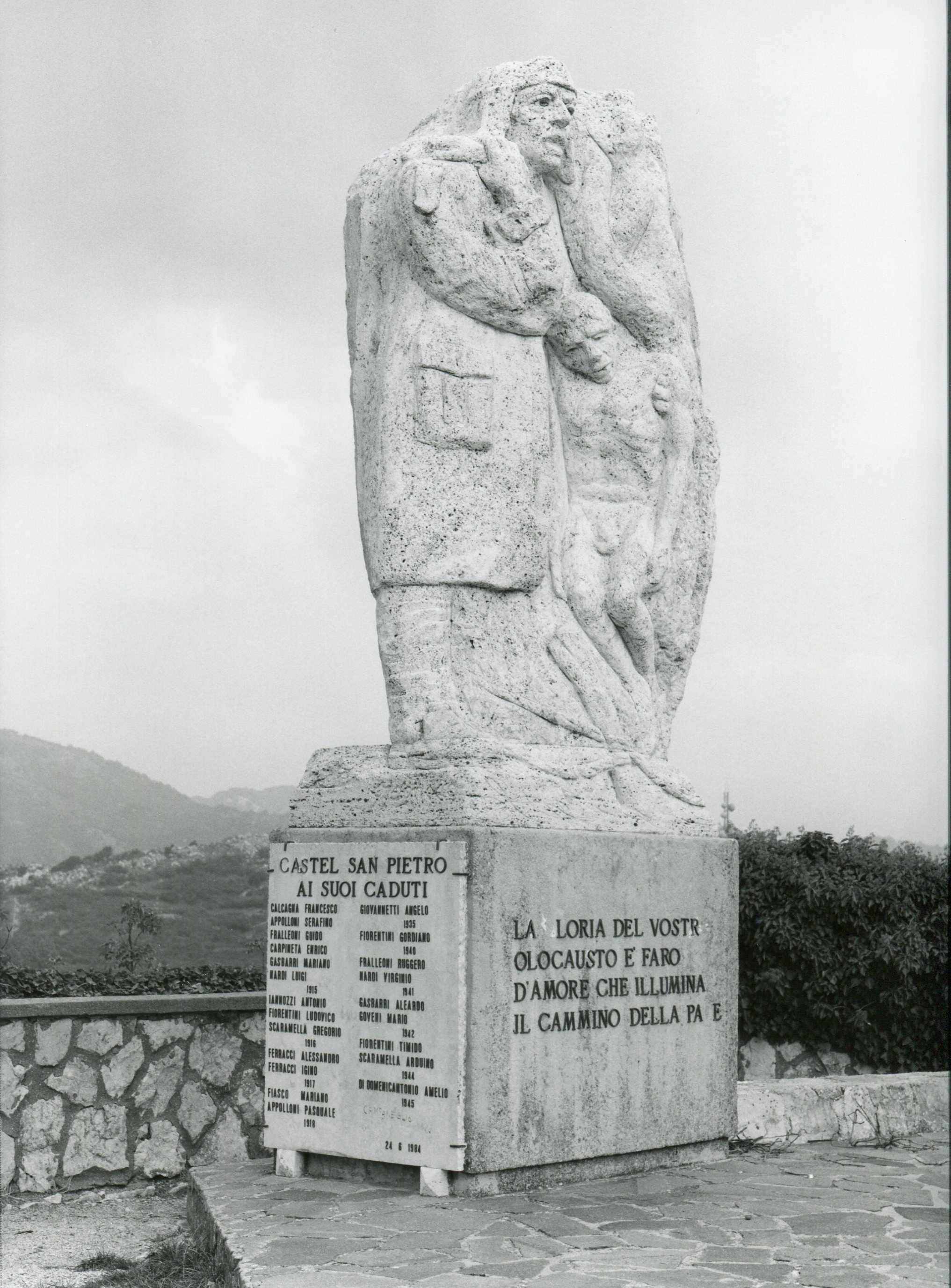 allegoria della morte del soldato (monumento ai caduti) di Cappabianca Agostino (sec. XX)