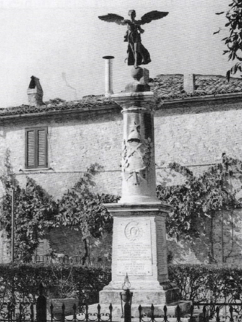 allegoria della Vittoria (monumento ai caduti - a colonna) di Zaccaria A (sec. XX)