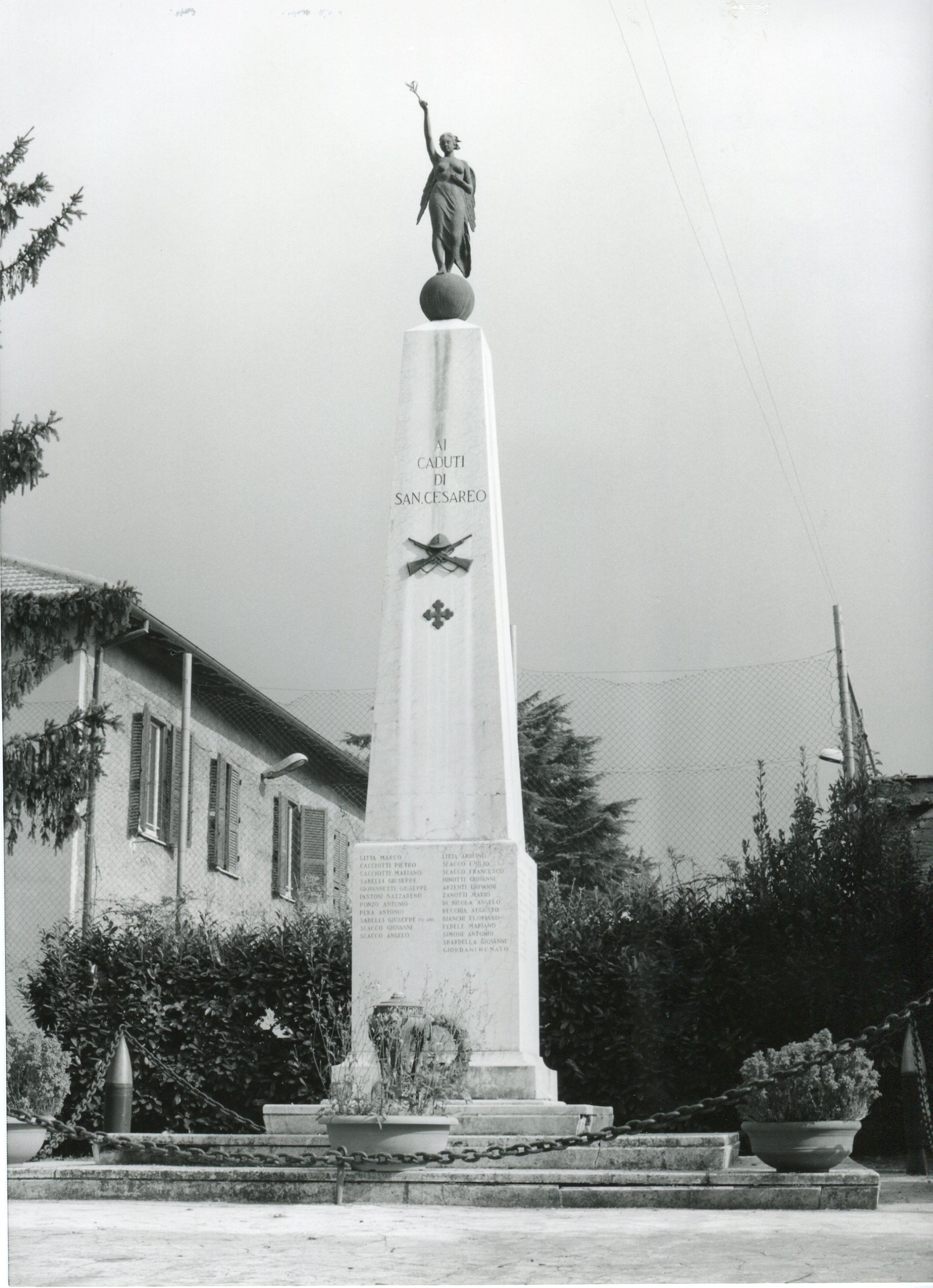 allegoria della Vittoria (monumento ai caduti - ad obelisco) - ambito laziale (sec. XX)