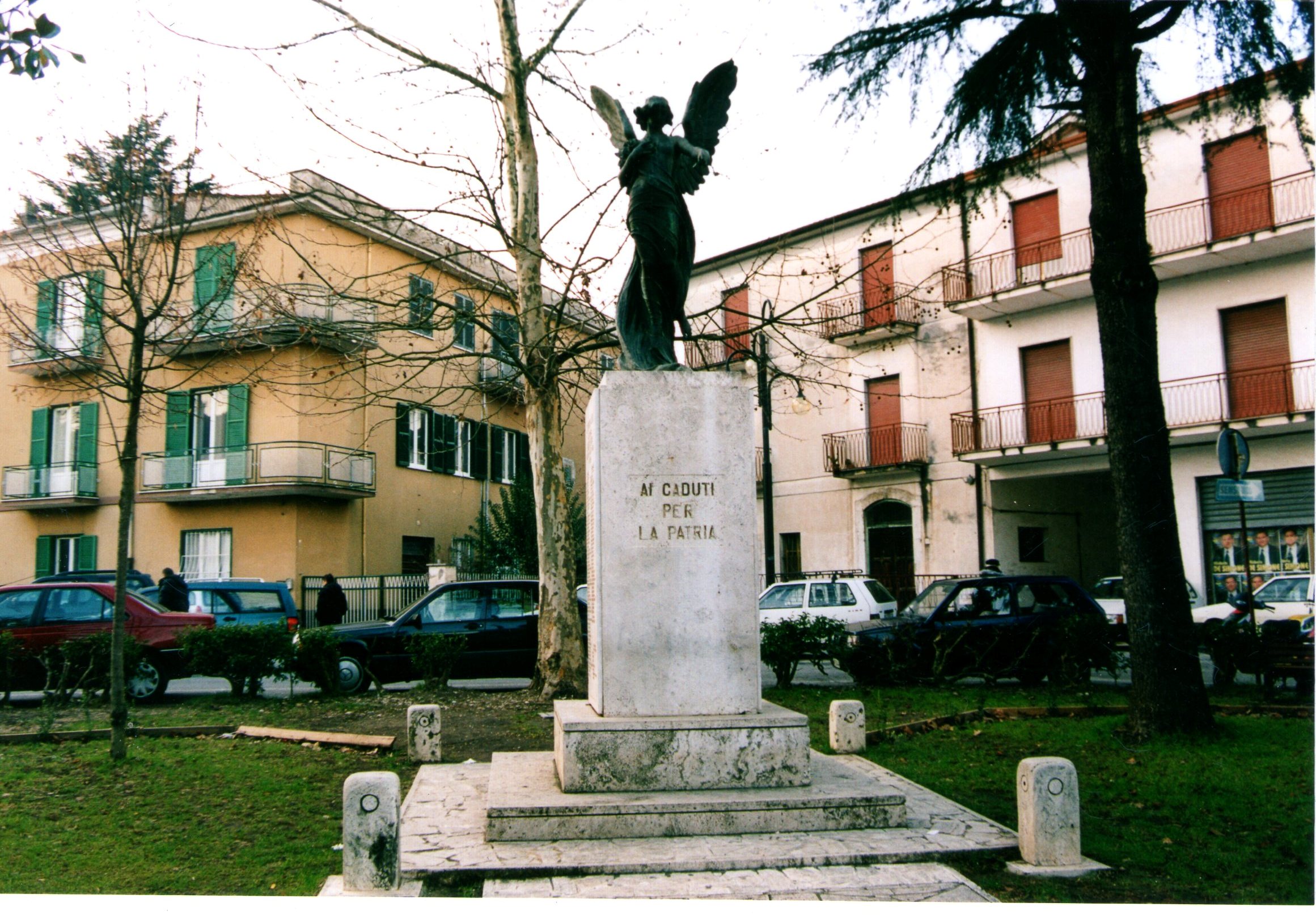 allegoria della Vittoria (monumento ai caduti - a basamento) - ambito laziale (sec. XX)