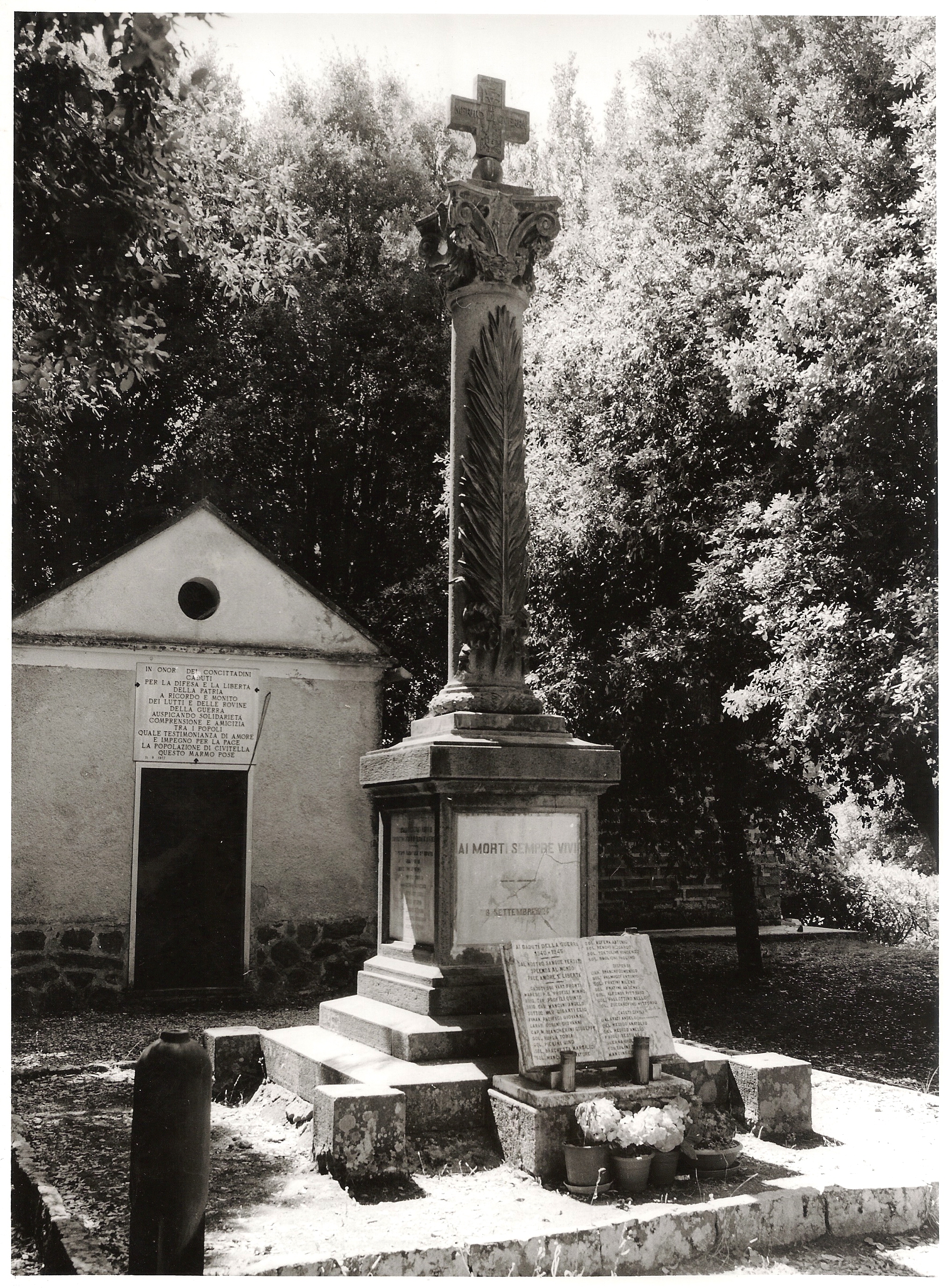 monumento ai caduti - a colonna di Jelmoni Carlo (sec. XX)