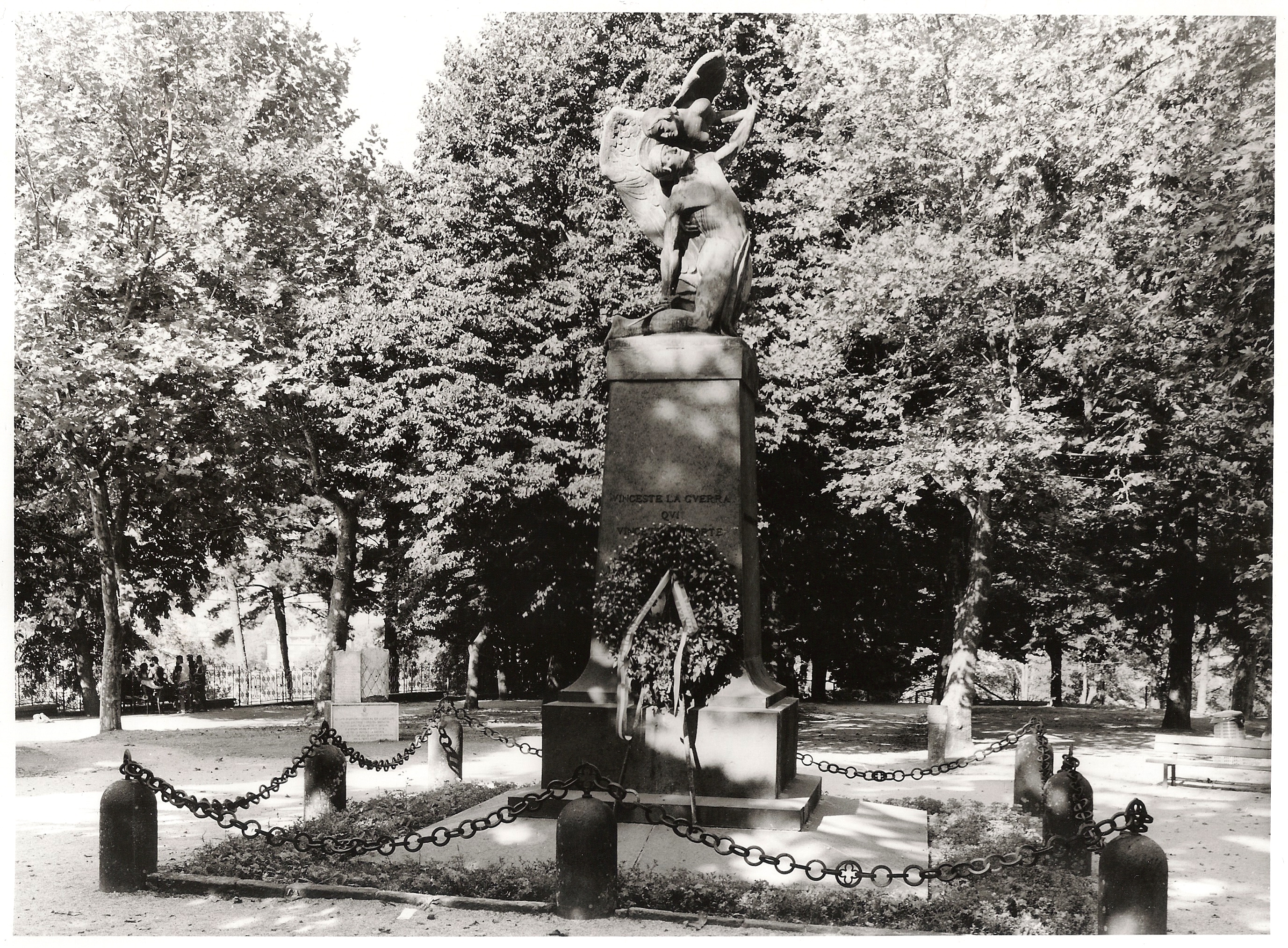 allegoria della morte del soldato (monumento ai caduti) di Gera Uno (sec. XX)