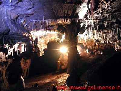 GROTTA DI CASSANA (giacimento in cavità naturale, deposito paleontologico) - Borghetto di Vara (SP)  (Preistoria)