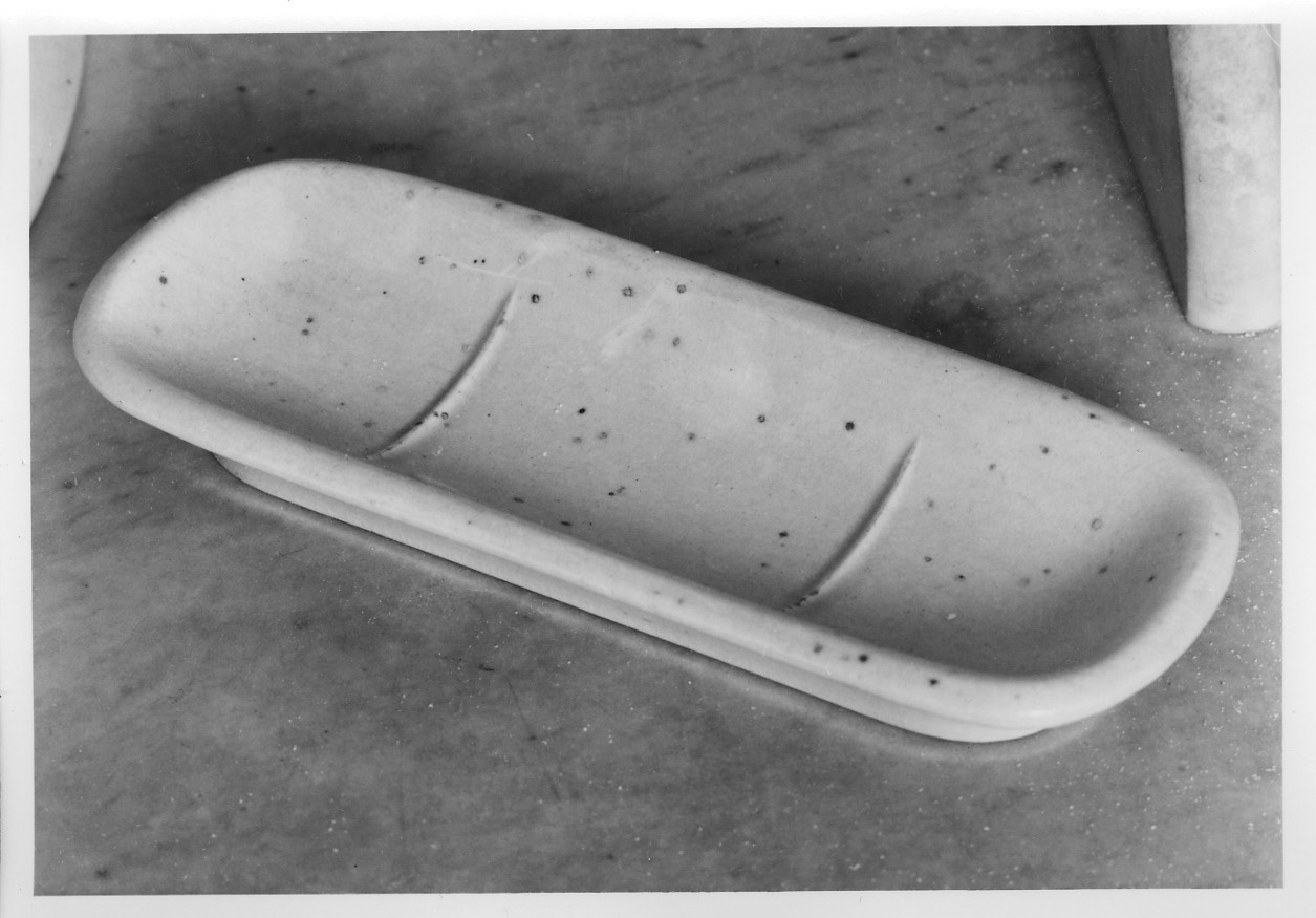 portaspazzolino, opera isolata - manifattura di Laveno (inizio sec. XX)