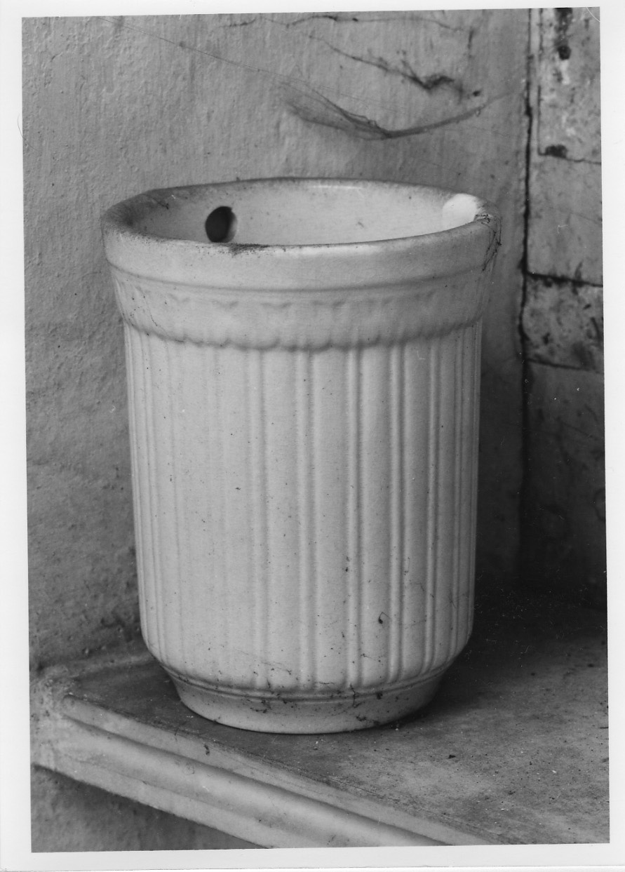 portaspazzolino, opera isolata - manifattura di Laveno (inizio sec. XX)