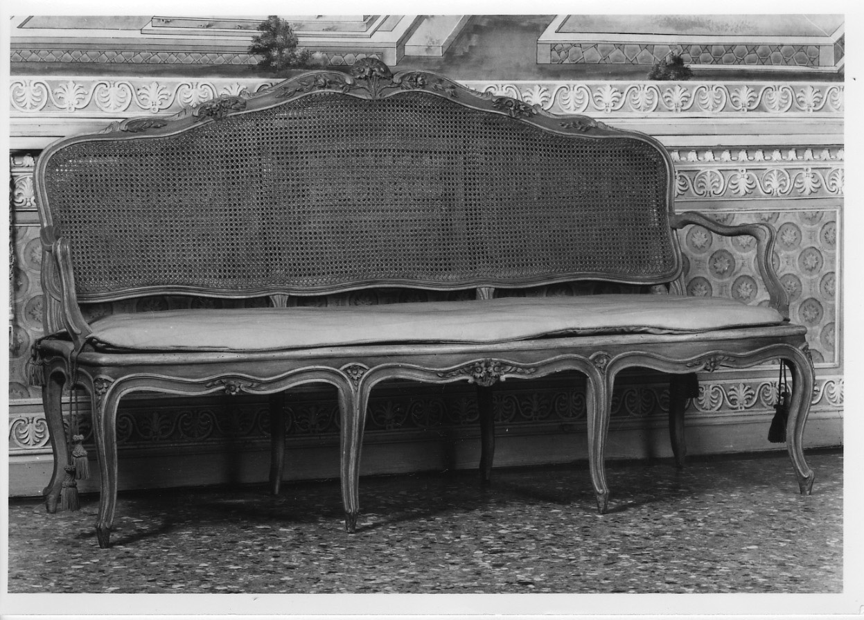 divano, serie - ambito piemontese (metà sec. XVIII)