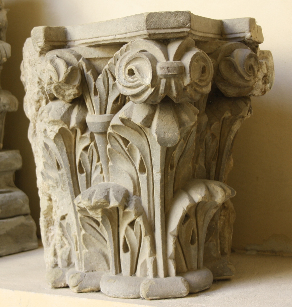 capitello - bottega Italia centrale (ultimo quarto sec. XIII)