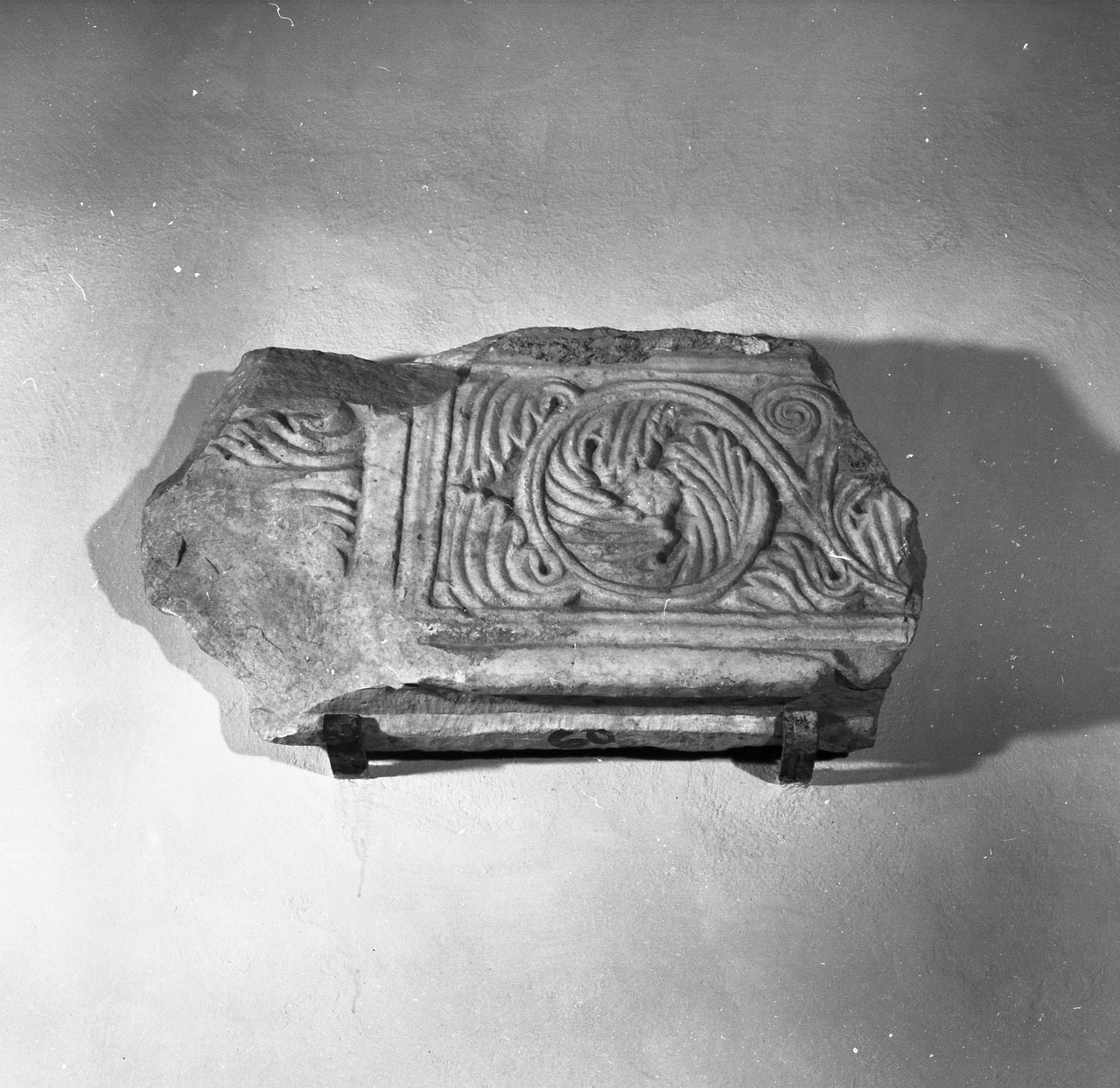 fregio (scultura, frammento) - bottega aretina (sec. XII)