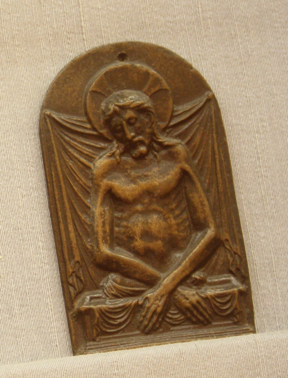 Cristo in pietà, Cristo in pietà (placchetta) - bottega Italia settentrionale (fine sec. XV)