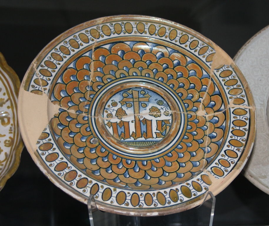 bacile - bottega derutese (prima metà sec. XVI)