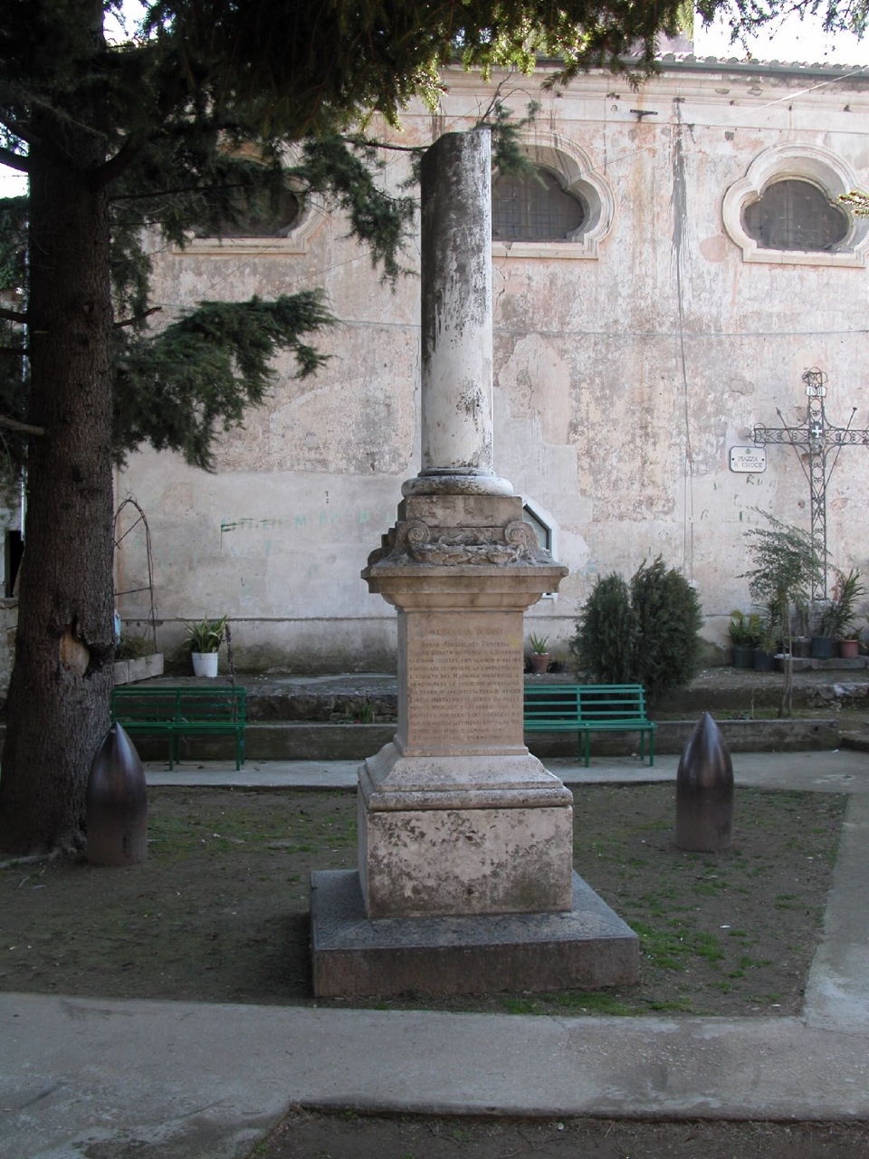 monumento ai caduti - a colonna spezzata - bottega Italia centro-meridionale (sec. XX)