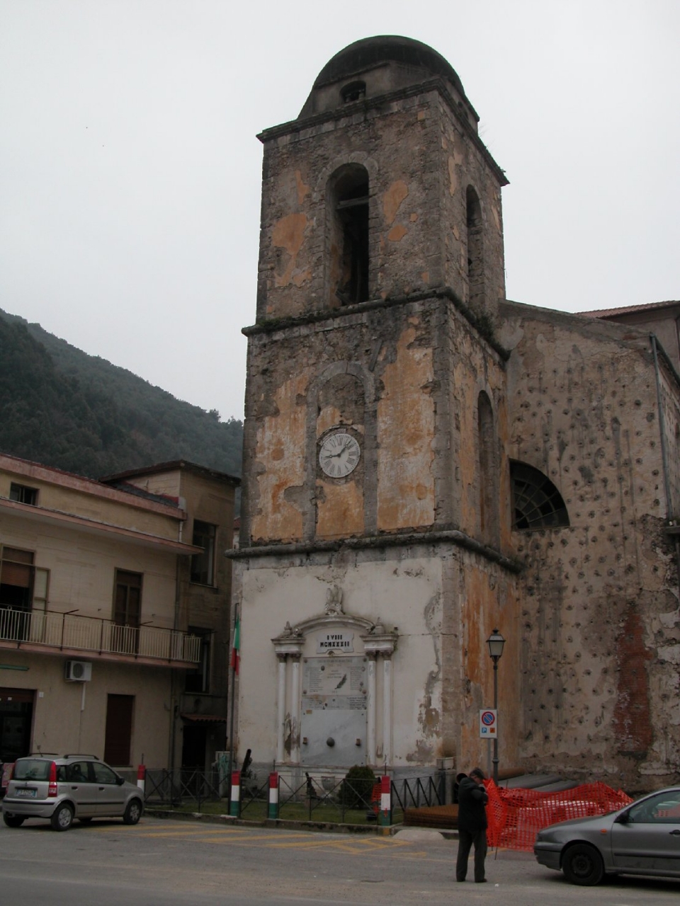 allegoria della Vittoria come aquila (monumento ai caduti - a lapide) - bottega Italia centro-meridionale (sec. XX, sec. XX)
