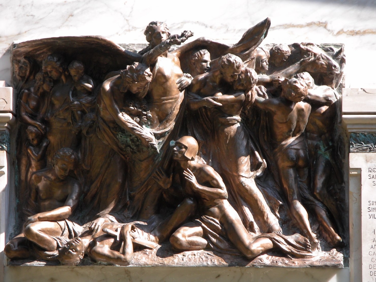 allegoria della Vittoria (monumento ai caduti) di Avallone Pasquale (sec. XX)