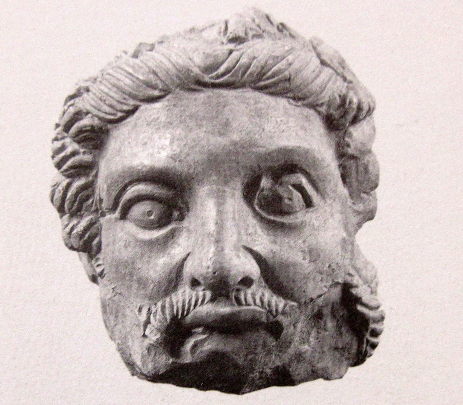 figura maschile (statua/ frontonale, testa) (metà II a.C)