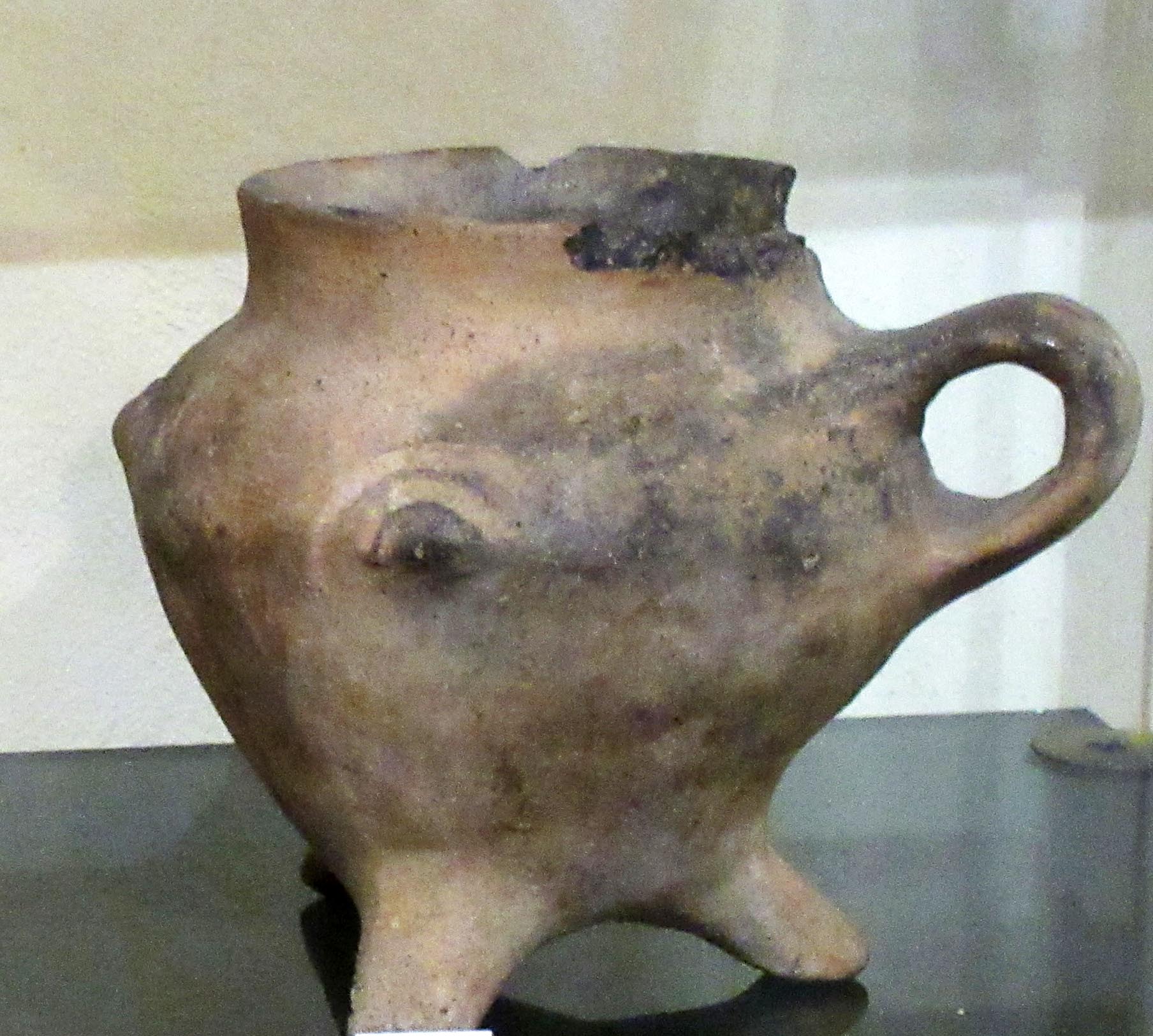 boccale - produzione etrusco meridionale (fine/ inizio VIII-VII a.C)