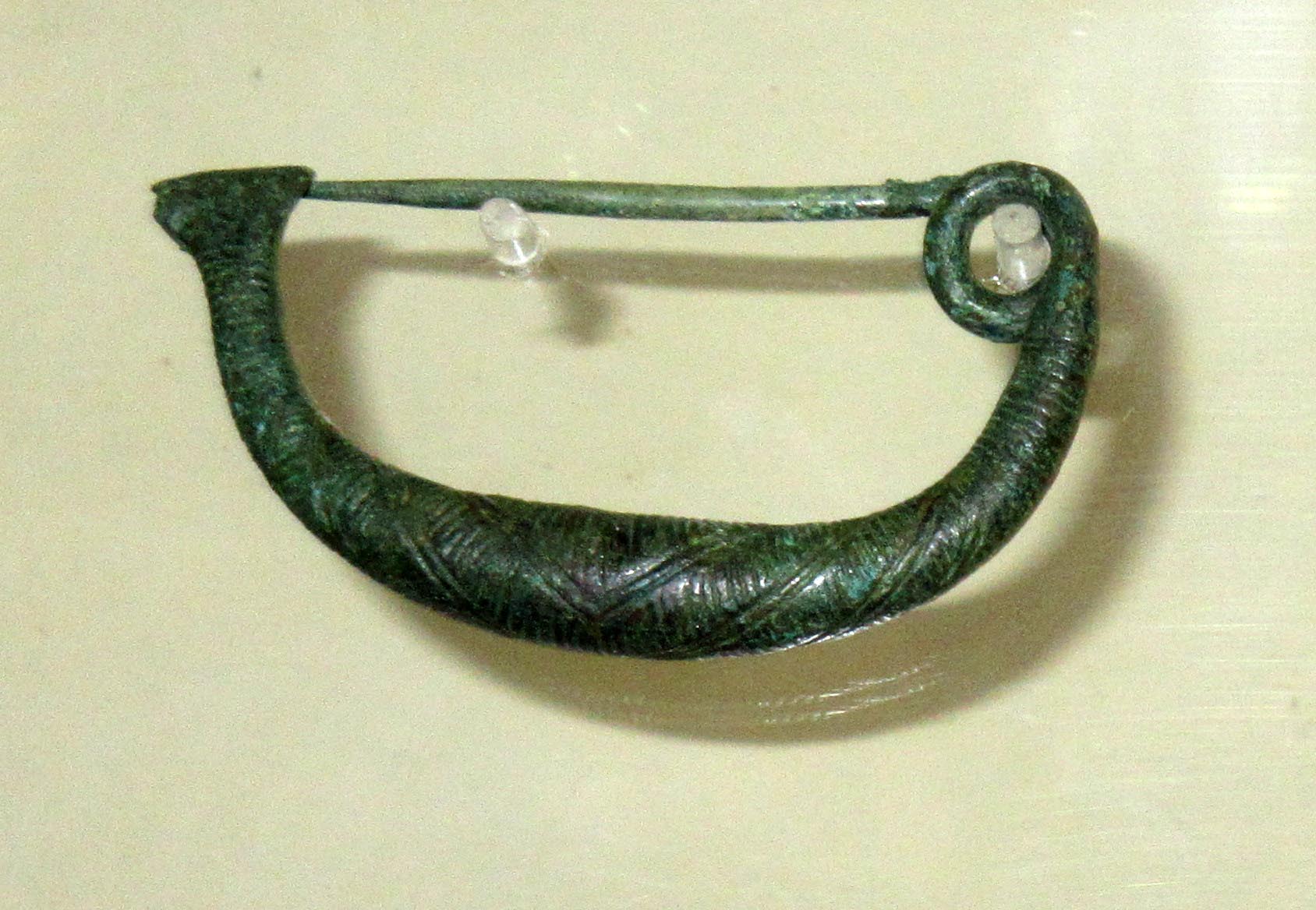fibula/ ad arco ingrossato, Sudwall 32 - produzione etrusca (VIII a. C)