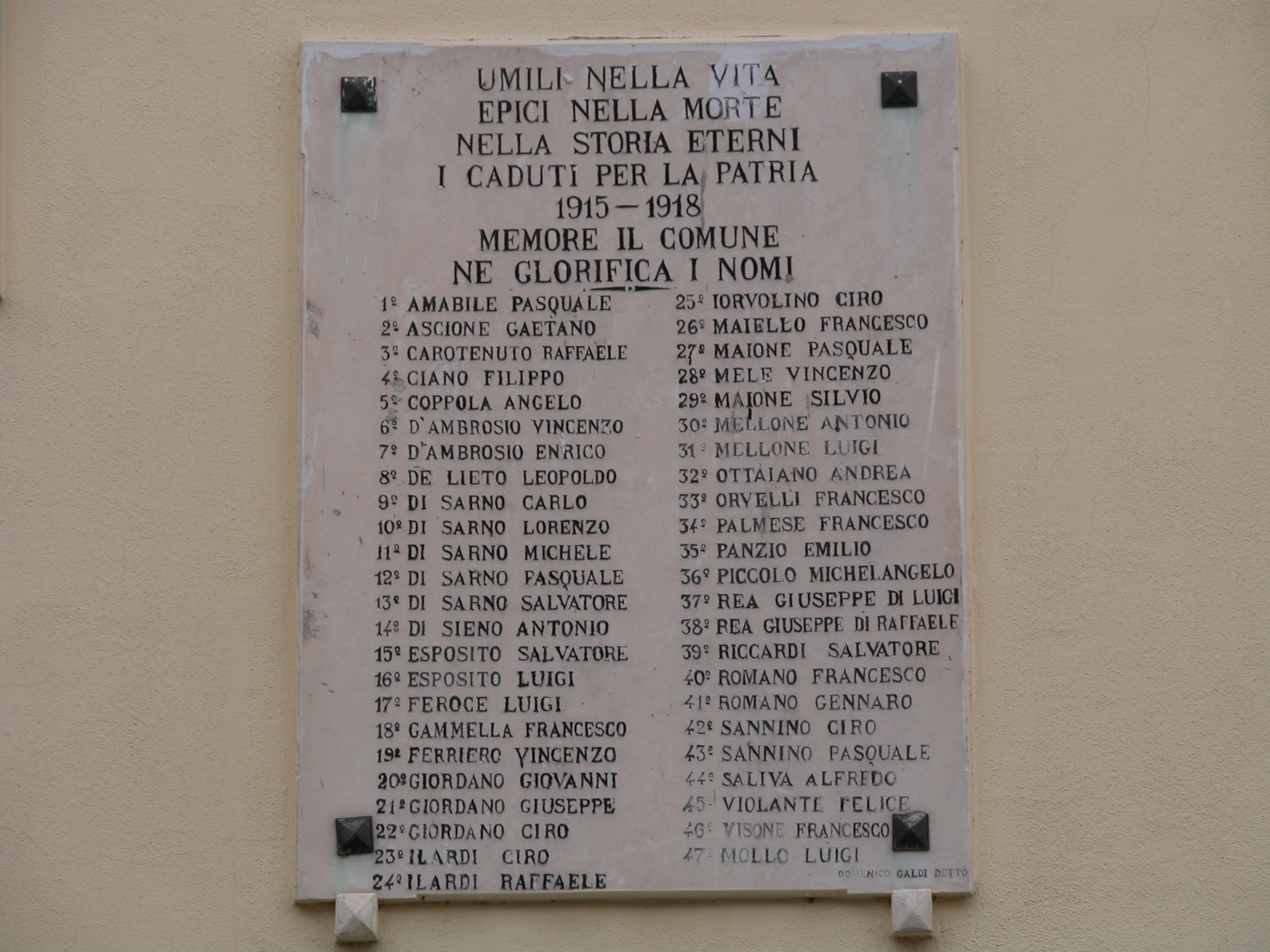 lapide commemorativa ai caduti - bottega Italia meridionale (sec. XX)
