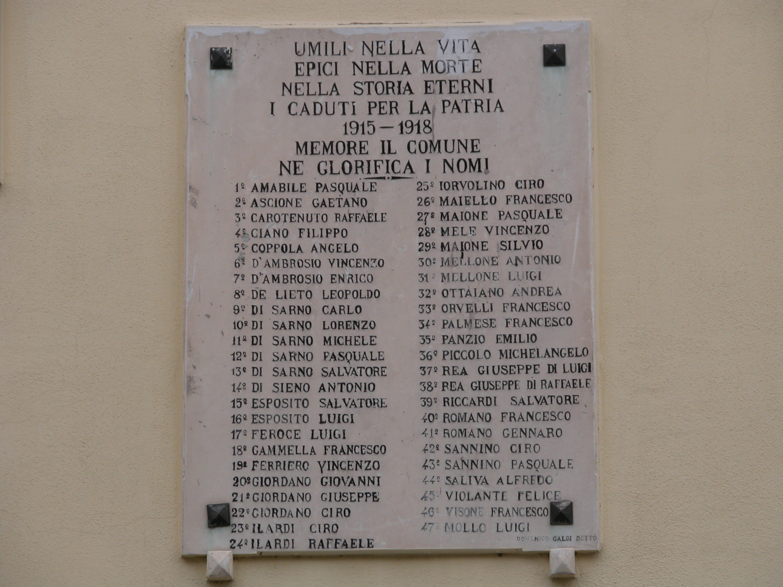 lapide commemorativa ai caduti - bottega Italia meridionale (sec. XX)