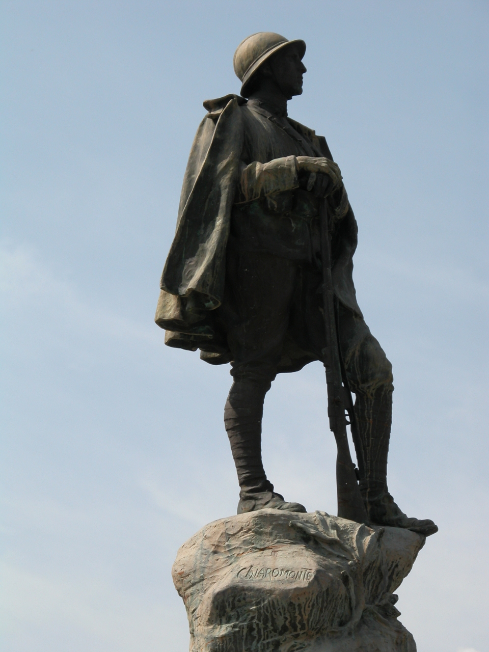 figura di soldato: fante (monumento ai caduti) di Chiaromonte Gaetano (sec. XX)